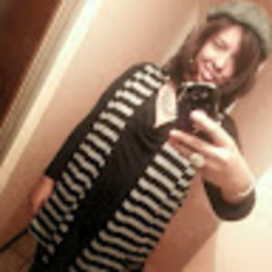 Meet your Posher, Desiree